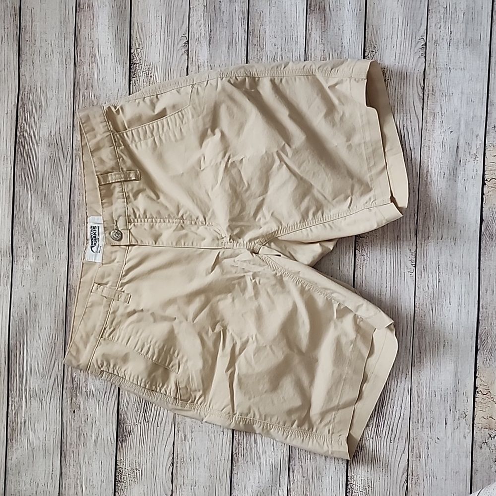 Mountain khaki shorts